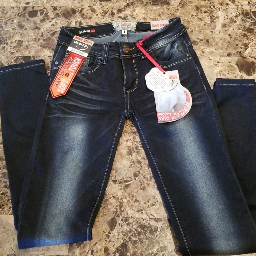 New with tags skinny jeans